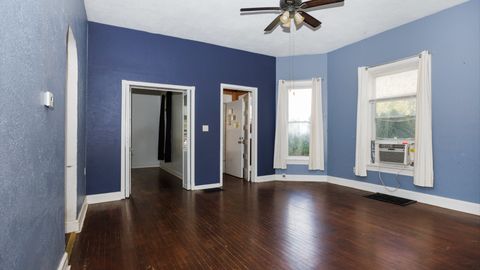 Tiny photo for 802 S Madison Street, Bloomington, IL 61701 (MLS # 12494787)