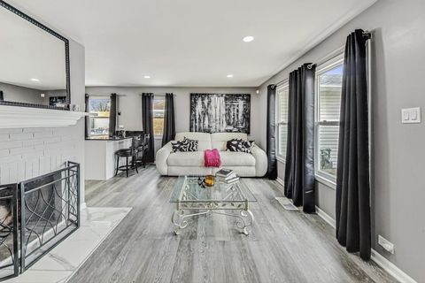 Tiny photo for 318 MARQUETTE Street, Park Forest, IL 60466 (MLS # 12481574)