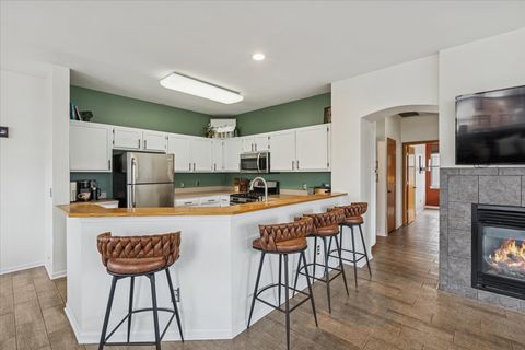 Tiny photo for 420 Chesterfield Court #420, Oswego, IL 60543 (MLS # 12519175)