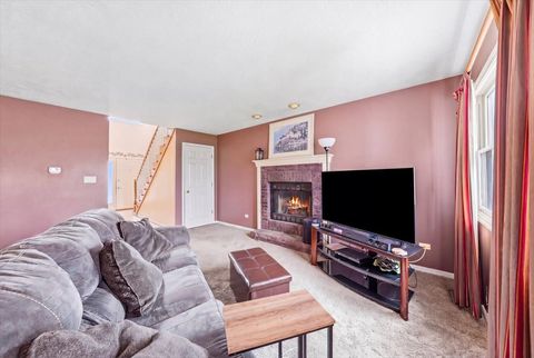 Tiny photo for 2201 Daffodil Drive, Crest Hill, IL 60403 (MLS # 12616822)