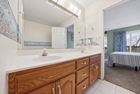 Tiny photo for 2201 Daffodil Drive, Crest Hill, IL 60403 (MLS # 12616822)