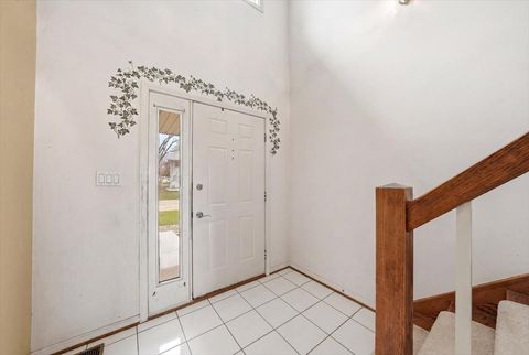 Tiny photo for 2201 Daffodil Drive, Crest Hill, IL 60403 (MLS # 12616822)