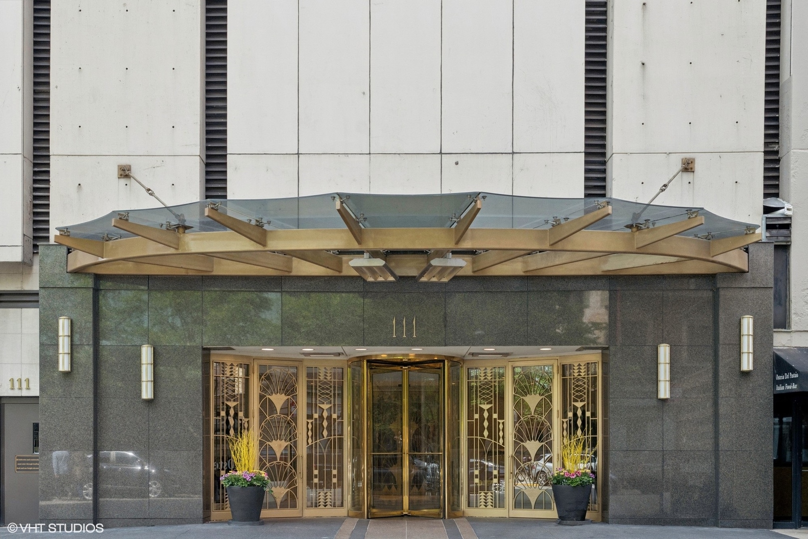 111 E Chestnut Street 39C