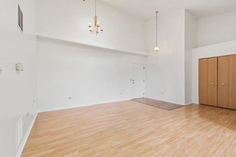 Tiny photo for 941 N Swift Road #301, Addison, IL 60101 (MLS # 12344878)