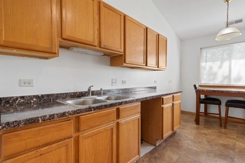 Tiny photo for 941 N Swift Road #301, Addison, IL 60101 (MLS # 12344878)