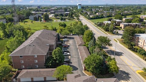 Tiny photo for 941 N Swift Road #301, Addison, IL 60101 (MLS # 12344878)