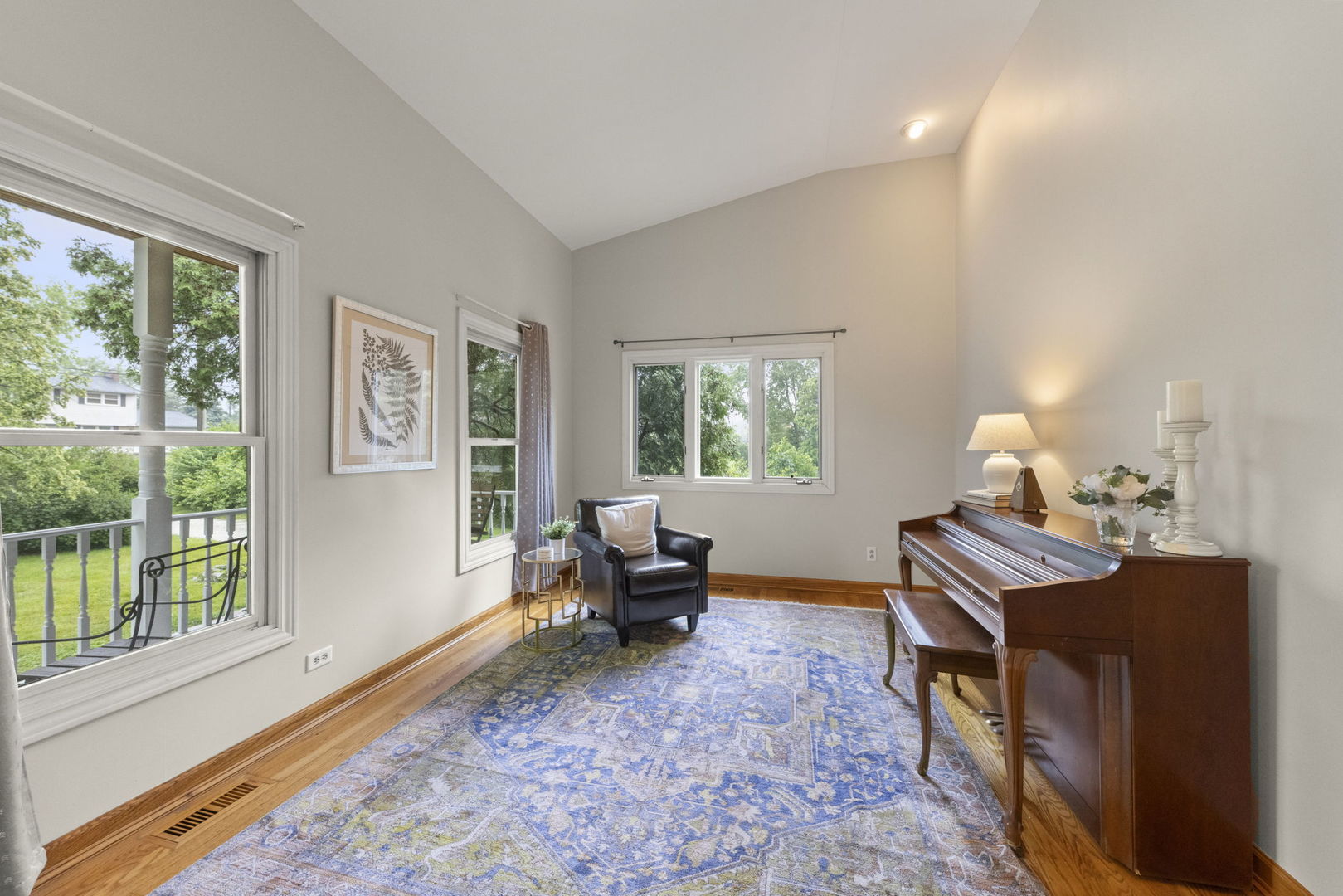 27W268 Hoy Avenue
