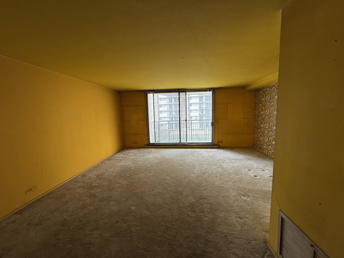 Chicago, Illinois 60660, United States, 1 Bedroom Bedrooms, ,1 BathroomBathrooms,Residential,Active,232653