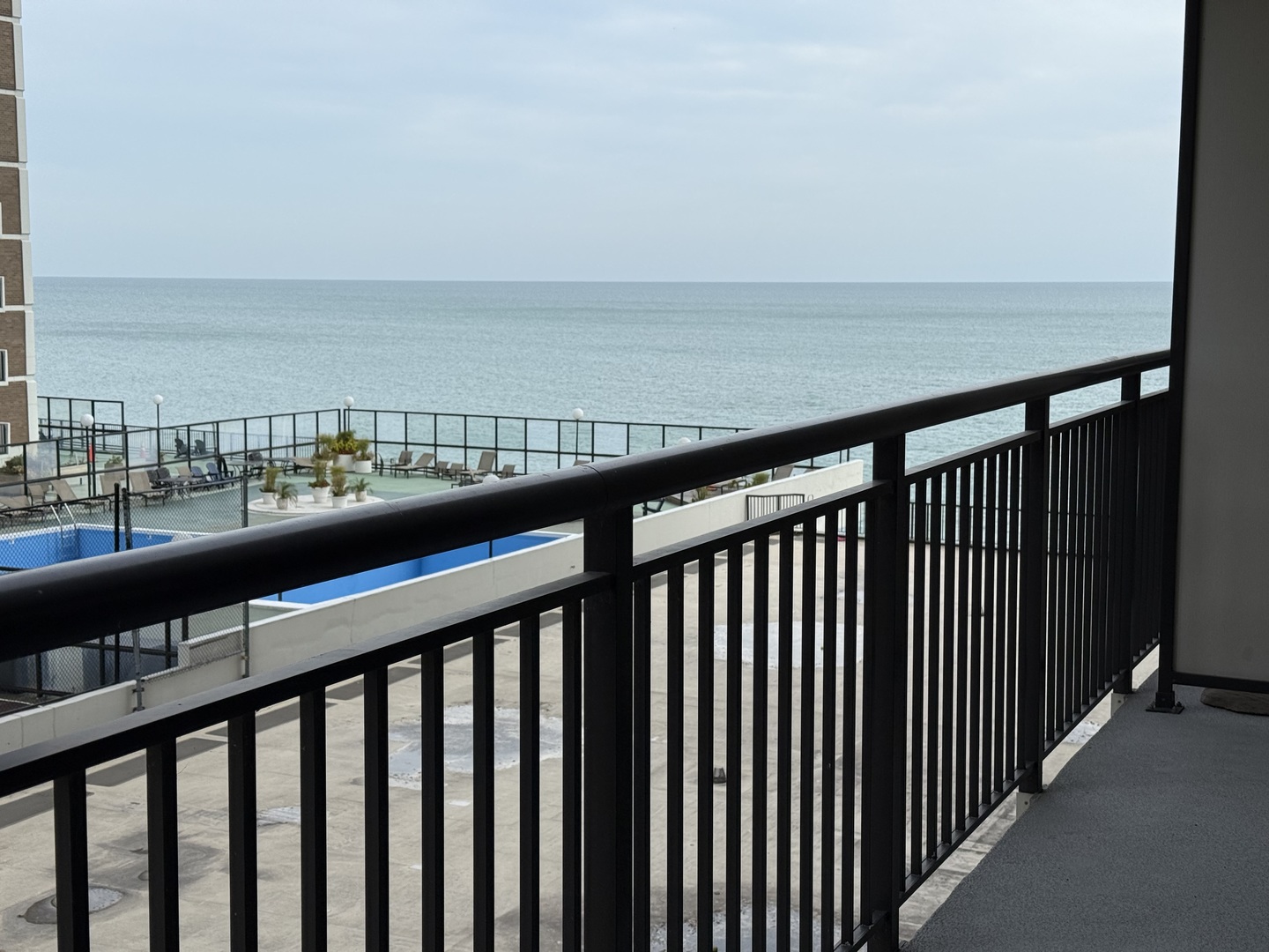 Chicago, Illinois 60660, United States, 1 Bedroom Bedrooms, ,1 BathroomBathrooms,Residential,Active,232653