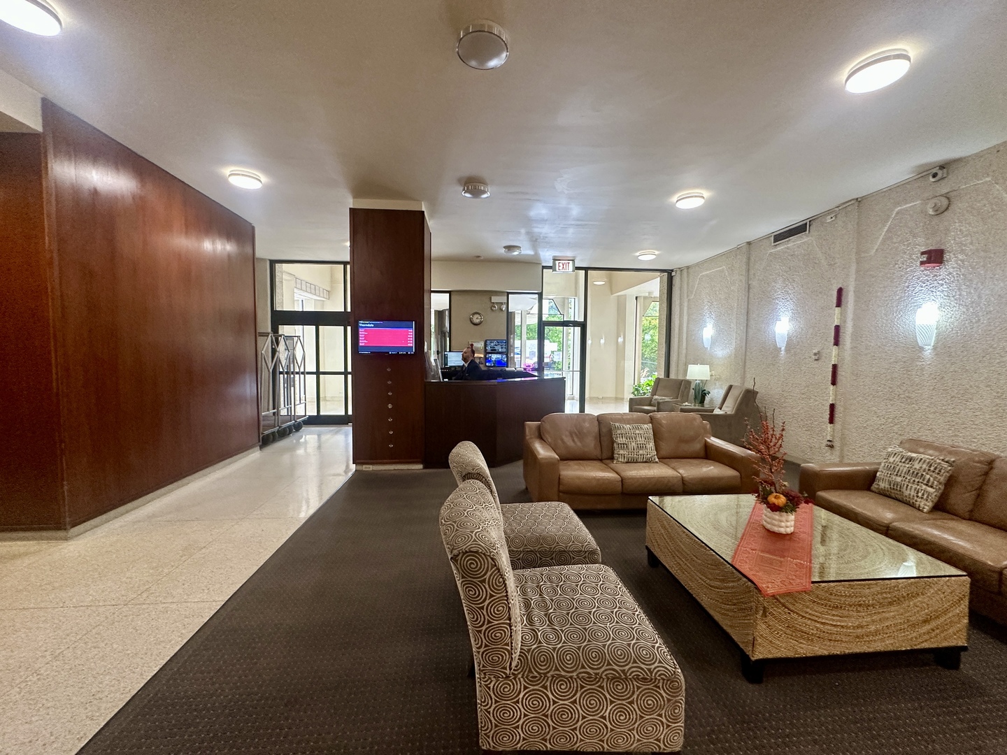 Chicago, Illinois 60660, United States, 1 Bedroom Bedrooms, ,1 BathroomBathrooms,Residential,Active,232653