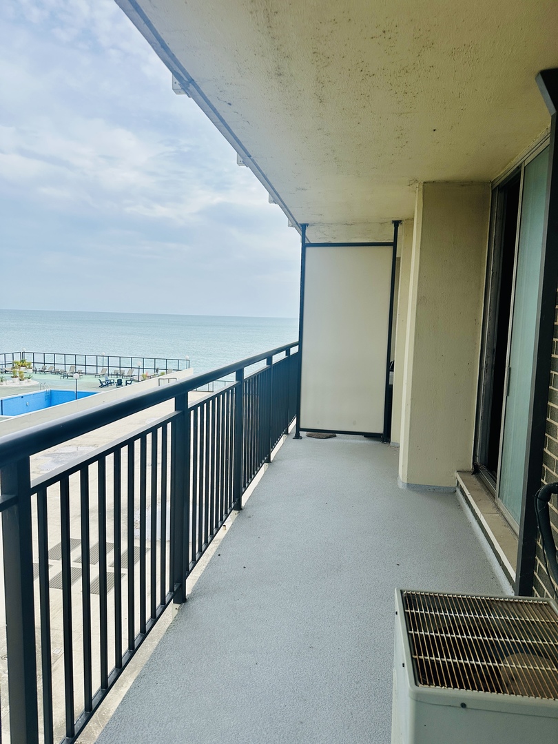 Chicago, Illinois 60660, United States, 1 Bedroom Bedrooms, ,1 BathroomBathrooms,Residential,Active,232653