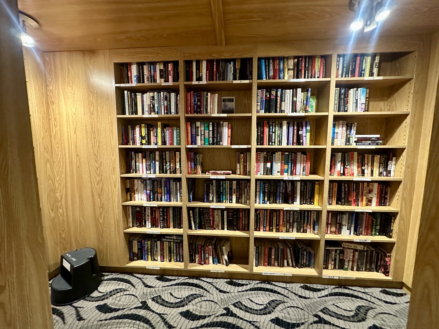 Chicago, Illinois 60660, United States, 1 Bedroom Bedrooms, ,1 BathroomBathrooms,Residential,Active,232653