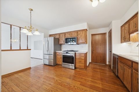 Tiny photo for 18230 Tennessee Lane #220, Orland Park, IL 60467 (MLS # 12536126)