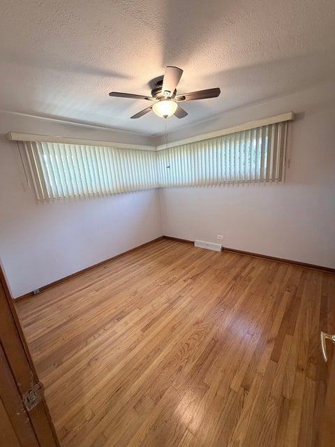 Tiny photo for 6635 W 87th Street, Oak Lawn, IL 60453 (MLS # 12782709)