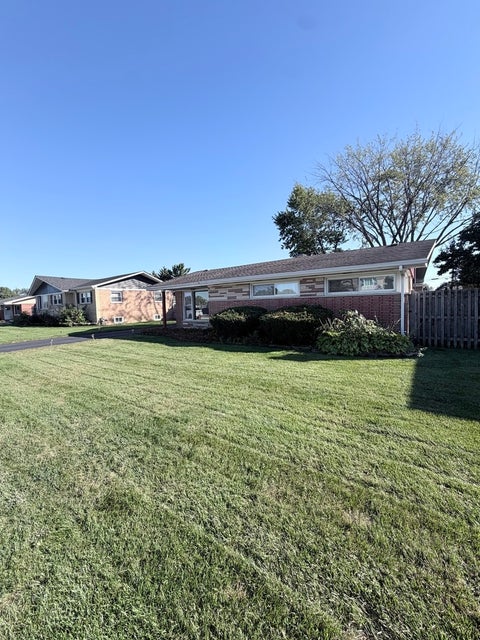 Photo of 6635 W 87th Street, Oak Lawn, IL 60453 (MLS # 12782709)