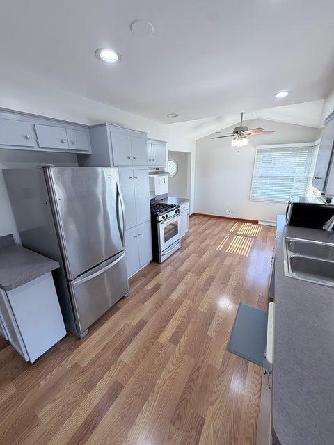 Tiny photo for 6635 W 87th Street, Oak Lawn, IL 60453 (MLS # 12782709)