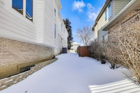 Tiny photo for 16W234 91st Street, Burr Ridge, IL 60527 (MLS # 12556992)