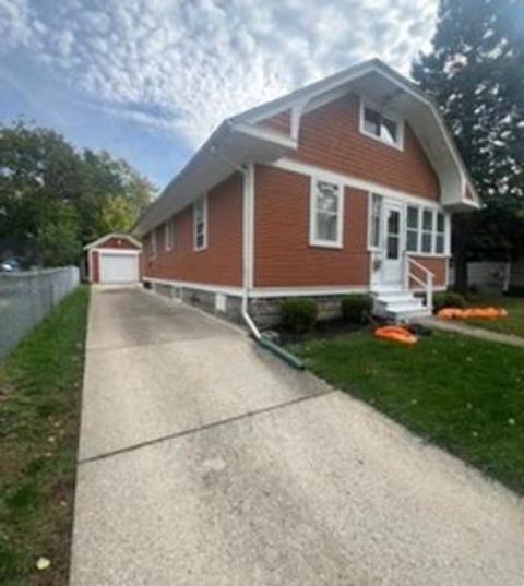 Tiny photo for 617 N View Street, Aurora, IL 60506 (MLS # 12498558)