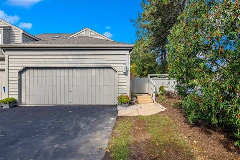 Tiny photo for 868 Longmeadow Court, Lake Barrington, IL 60010 (MLS # 12504344)