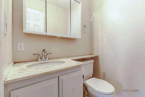 Tiny photo for 2407 E Brandenberry Court #2K, Arlington Heights, IL 60004 (MLS # 12639852)