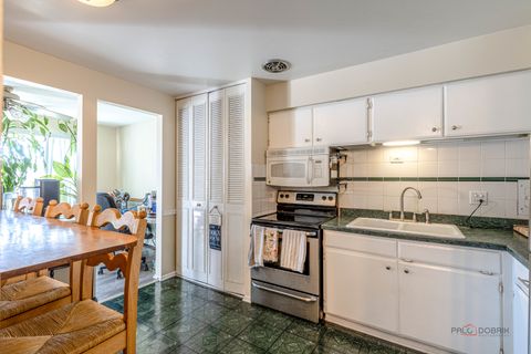 Tiny photo for 2407 E Brandenberry Court #2K, Arlington Heights, IL 60004 (MLS # 12639852)