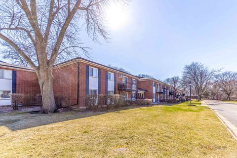 Tiny photo for 2407 E Brandenberry Court #2K, Arlington Heights, IL 60004 (MLS # 12639852)
