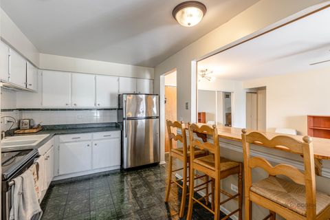 Tiny photo for 2407 E Brandenberry Court #2K, Arlington Heights, IL 60004 (MLS # 12639852)