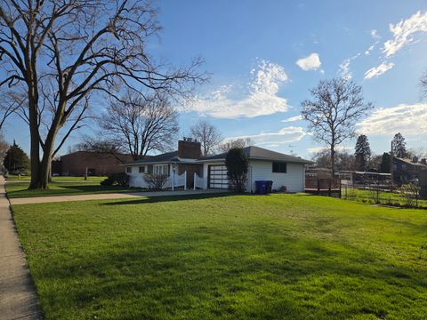 Tiny photo for 220 S President Street, Wheaton, IL 60187 (MLS # 12616442)