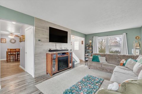 Tiny photo for 1213 5TH Street W, Milan, IL 61264 (MLS # 12610634)