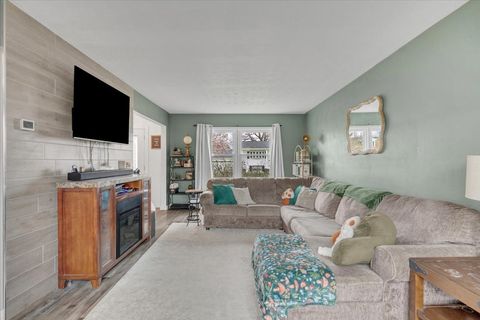 Tiny photo for 1213 5TH Street W, Milan, IL 61264 (MLS # 12610634)