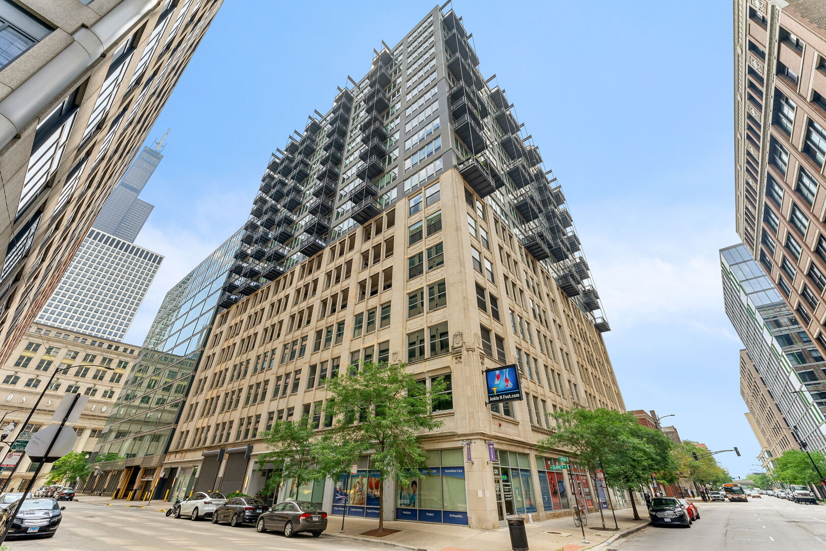 565 W Quincy Street 501