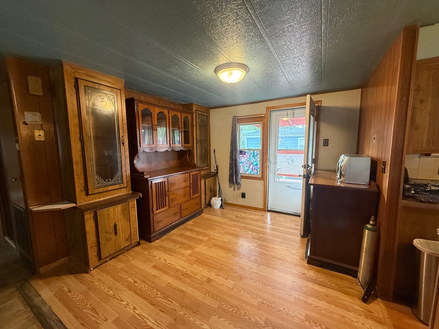 280 Blackthorn Road