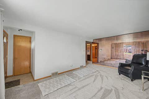 Tiny photo for 11543 S Ewing Avenue, Chicago, IL 60617 (MLS # 12708363)