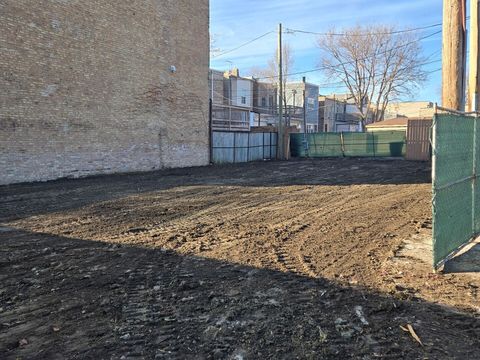 212 E 41st Street Chicago IL 60653