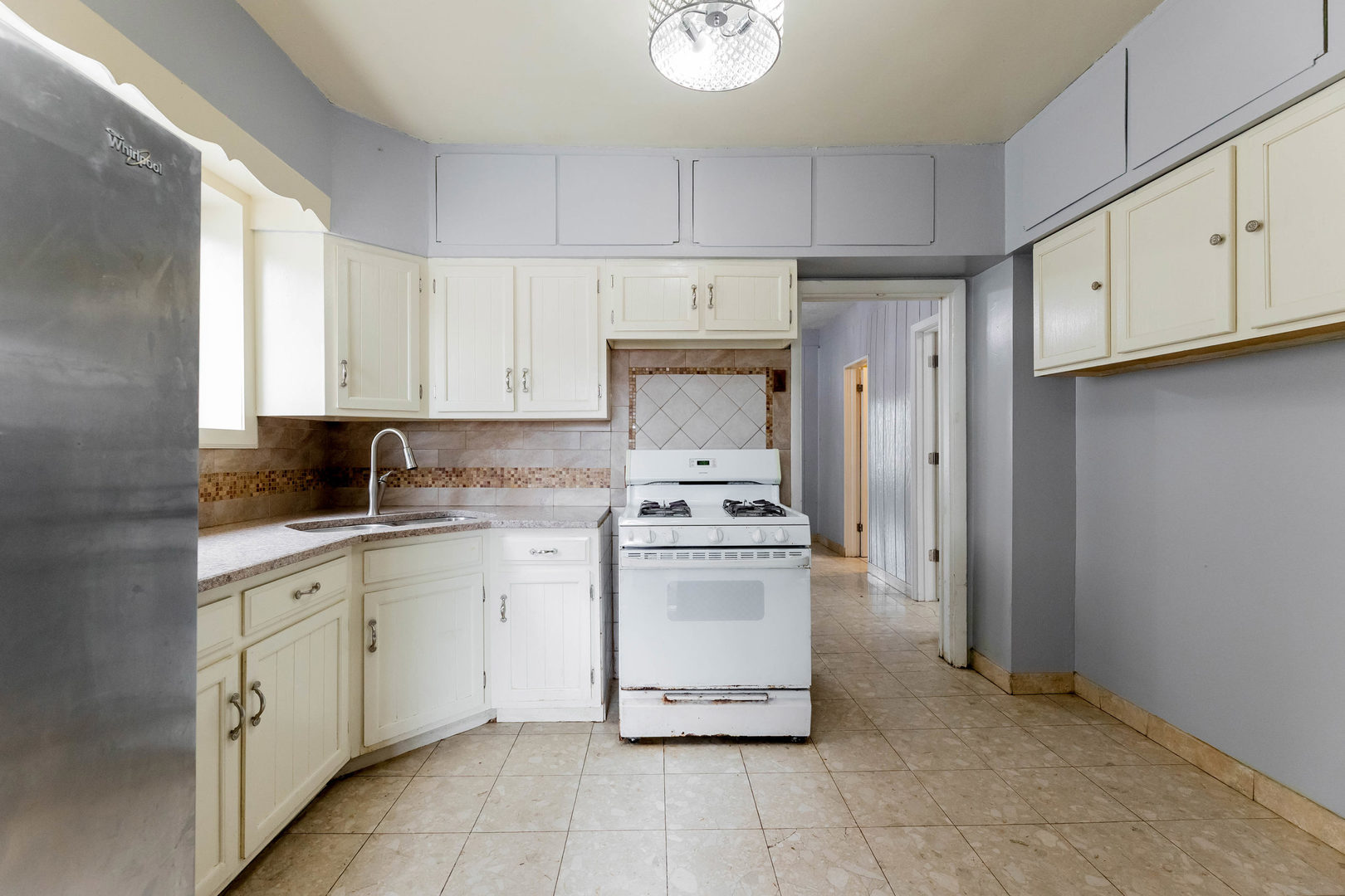 3928 W 63rd Place
