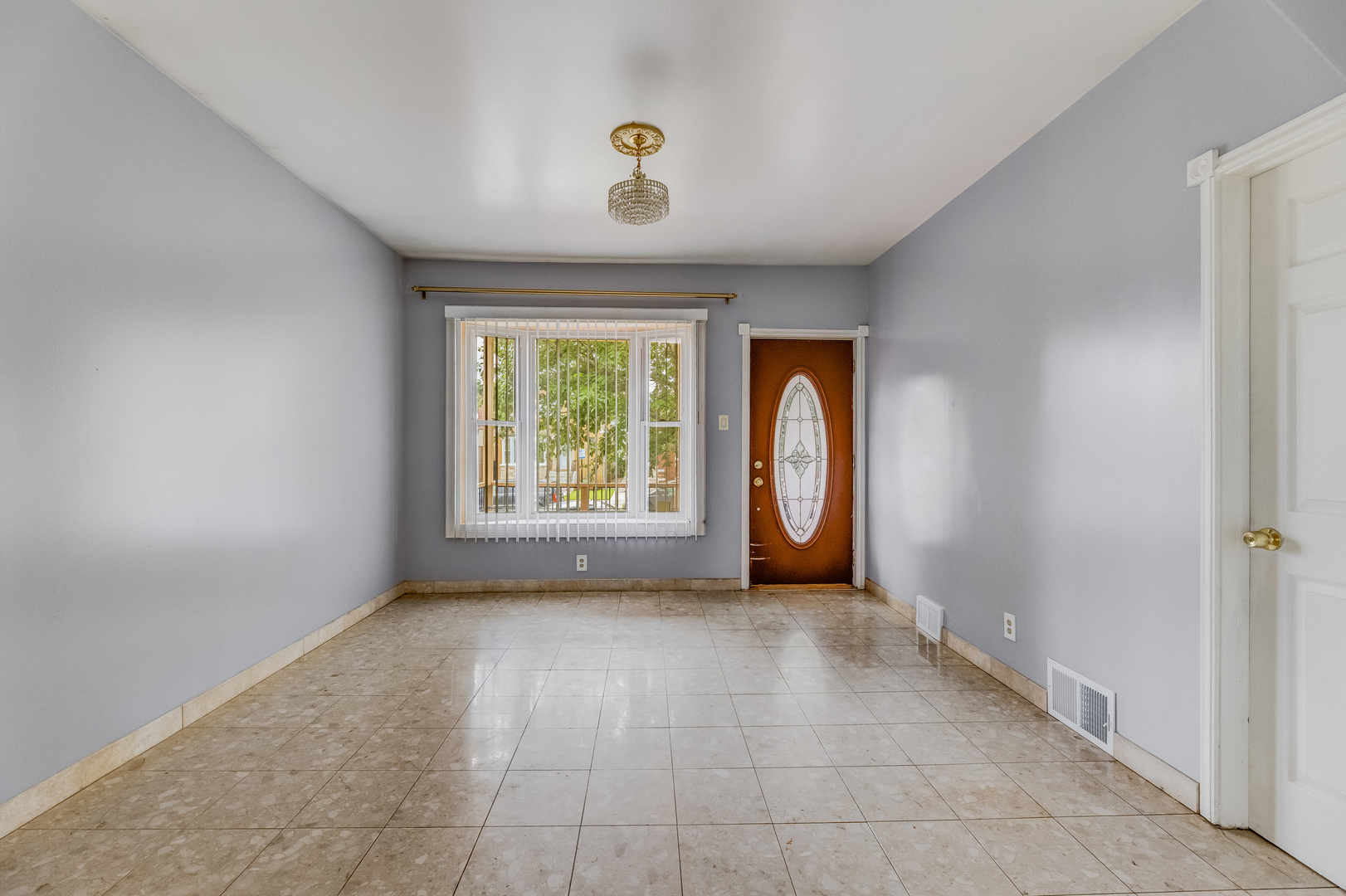 3928 W 63rd Place