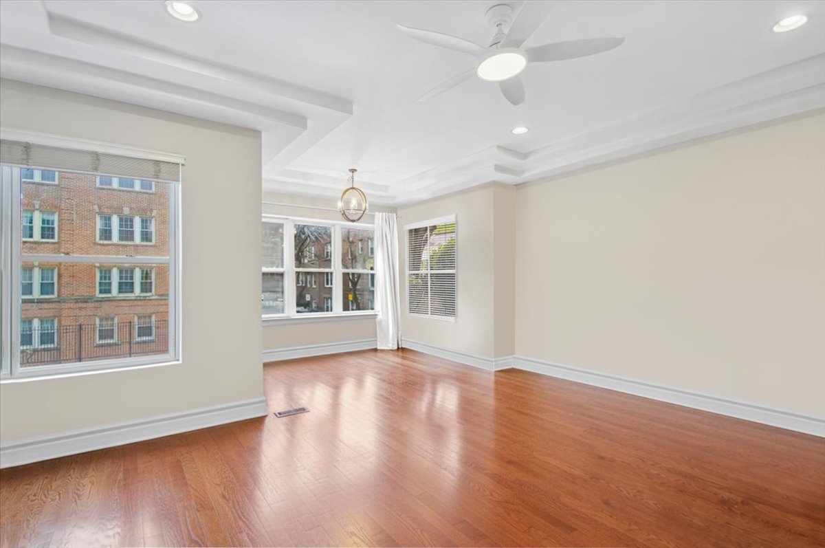 840 E 52nd Street 1E