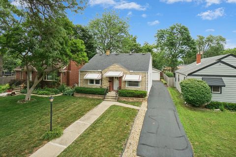 Tiny photo for 716 Catherine Street, Joliet, IL 60435 (MLS # 12425809)