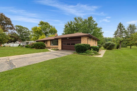 Tiny photo for 641 W Sixth Street, Minonk, IL 61760 (MLS # 12755255)