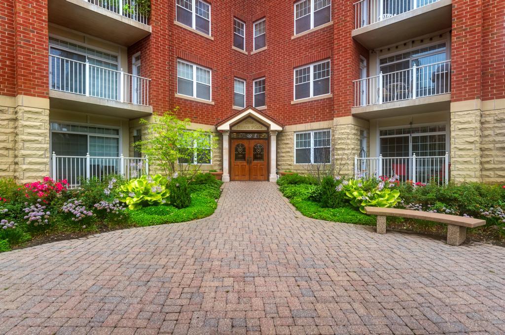 1 Itasca Place 211