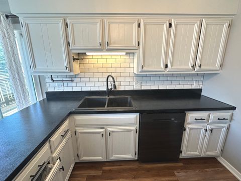 Tiny photo for 1511 Longwood Drive #1511, Sycamore, IL 60178 (MLS # 12643421)