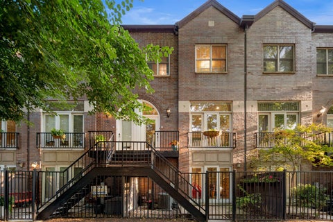 Photo of 1051 W Lill Avenue, Chicago, IL 60614 (MLS # 12759403)