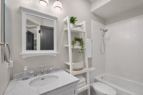 Tiny photo for 1051 W Lill Avenue, Chicago, IL 60614 (MLS # 12759403)