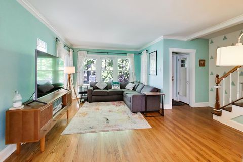 Tiny photo for 806 S Scoville Avenue, Oak Park, IL 60304 (MLS # 12631009)