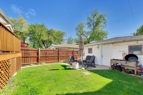 Tiny photo for 806 S Scoville Avenue, Oak Park, IL 60304 (MLS # 12631009)