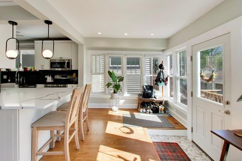 Tiny photo for 806 S Scoville Avenue, Oak Park, IL 60304 (MLS # 12631009)