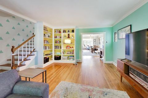 Tiny photo for 806 S Scoville Avenue, Oak Park, IL 60304 (MLS # 12631009)