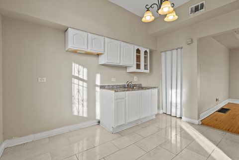 Tiny photo for 5618 S Prairie Avenue #2, Chicago, IL 60637 (MLS # 12640718)
