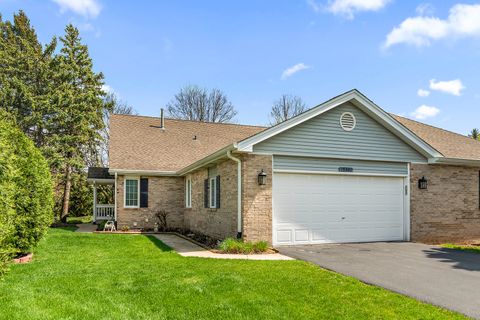 Photo of 15331 Wilshire Drive, Orland Park, IL 60462 (MLS # 12620128)