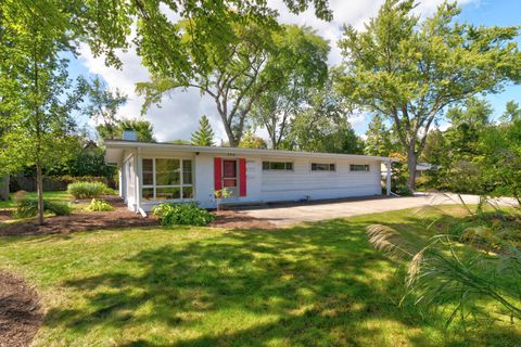 334 RUSSETT Lane Highland Park IL 60035